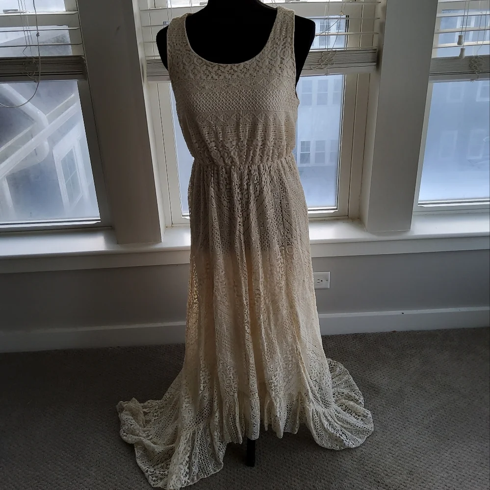 Solitaire by Ravi Khosla Crochet Hi/Lo Maxi Dress - Picture 16 of 16